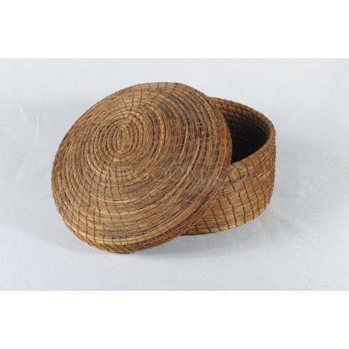 Brown decorative basket in vegetable fiber
