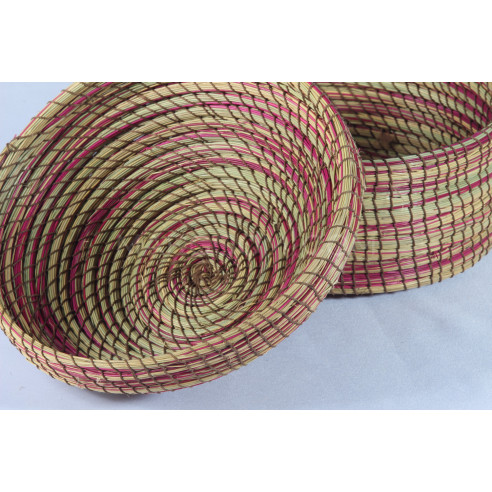 Corbeille colorée en fibre végétal