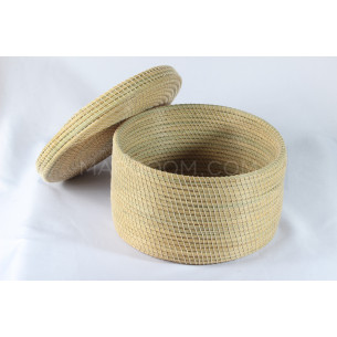 Storage box in natural color vegetable fiber