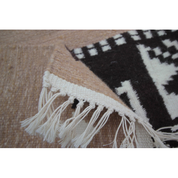 Tapis kilim beige motif Noir Blanc