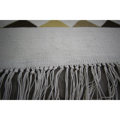 Tapis kilim blanc motif triangle coloré