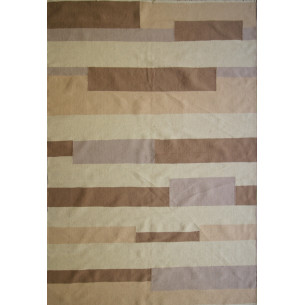 Simple and modern kilim rug in neutral color
