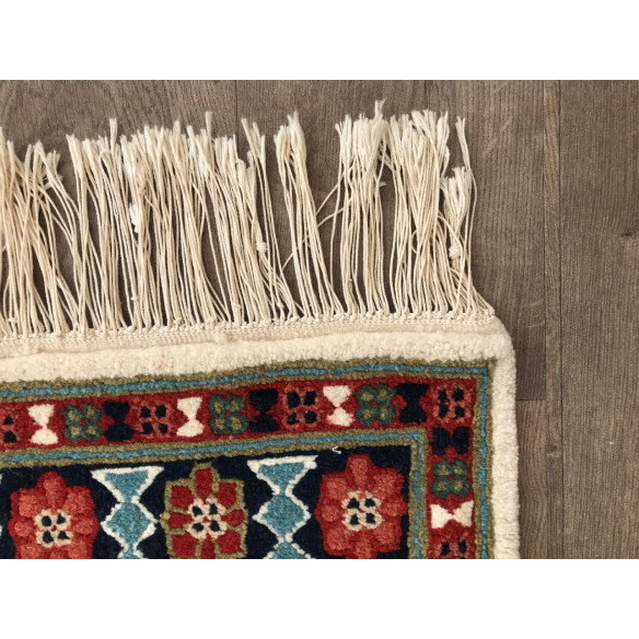 Camélia Knotted Thin Rug 30*30