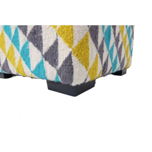 Square-shaped teenager's bedroom pouf