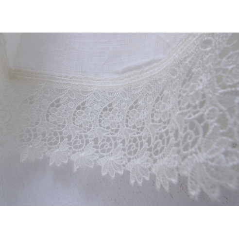 Hayek curtain with lace