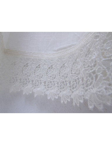 Rideau Hayek avec dentelles